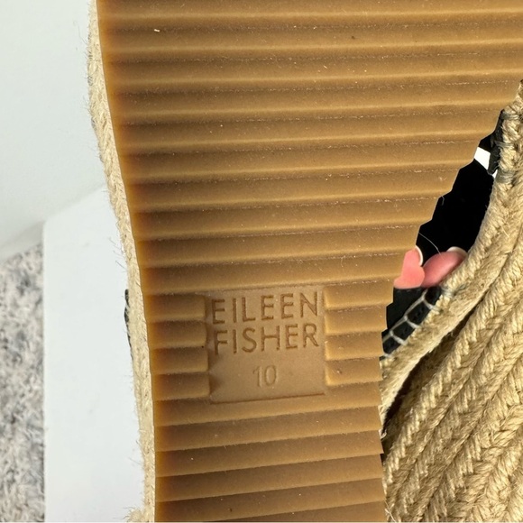 Eileen Fisher Black Open Toe Espadrille Wedge with Velcro Closure Minimalist - Picture 6 of 7
